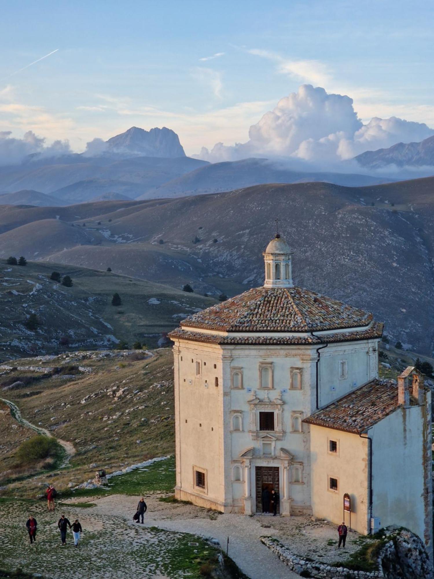 Tramonti